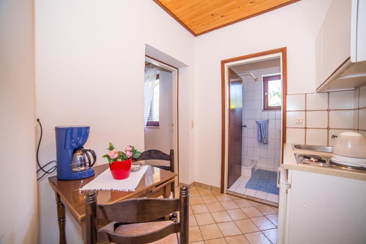 Apartments Pahljina Palit エクステリア 写真